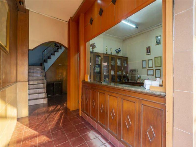 Super Oyo 3978 Hotel Danau Indah Bekasi Exterior foto