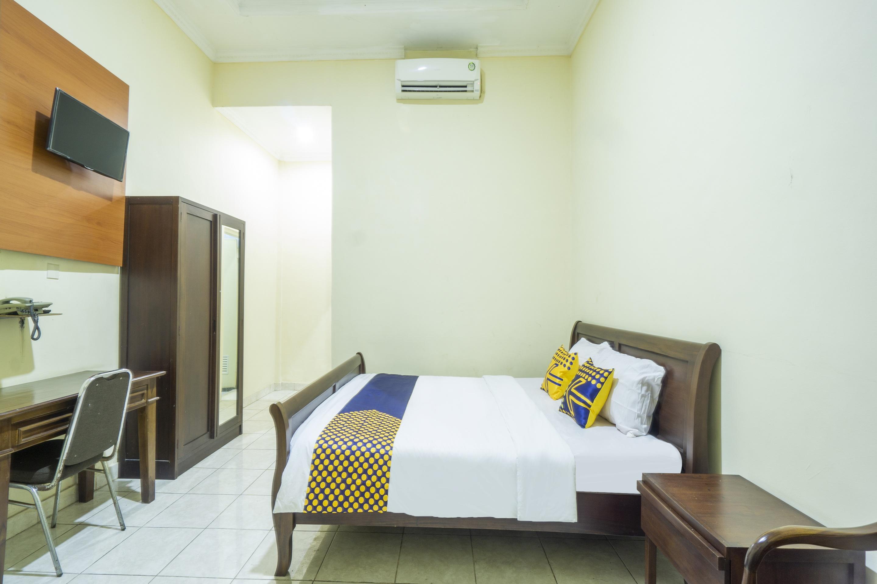 Super Oyo 3978 Hotel Danau Indah Bekasi Exterior foto